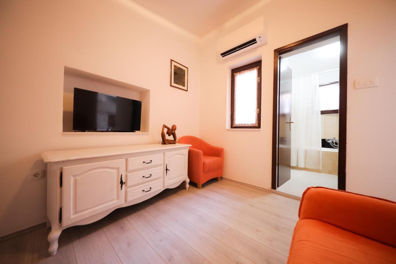 Two Bedroom Apartment In The Old Town Marija 扎达尔 外观 照片